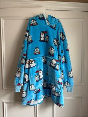 Blue Penguin Print Hooded Blanket with Sherpa Lining